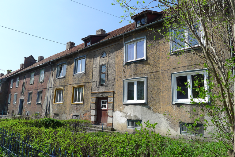 <<МНОГОКВАРТИРНЫЙ ДОМ>>)